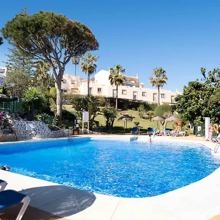 Garden & Sea Mijas Costa & Fuengirola 아파트 *
